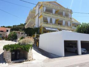 Apartments with a parking space Banjol, Rab - 5041